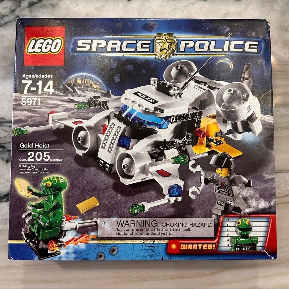 Lego Space Police Gold Heist (5971) New in Box sealed Retired set
